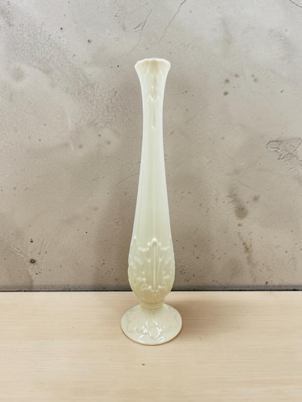 Lenox Florentine Collection Ivory Bud Vase Embossed Leaf 10in